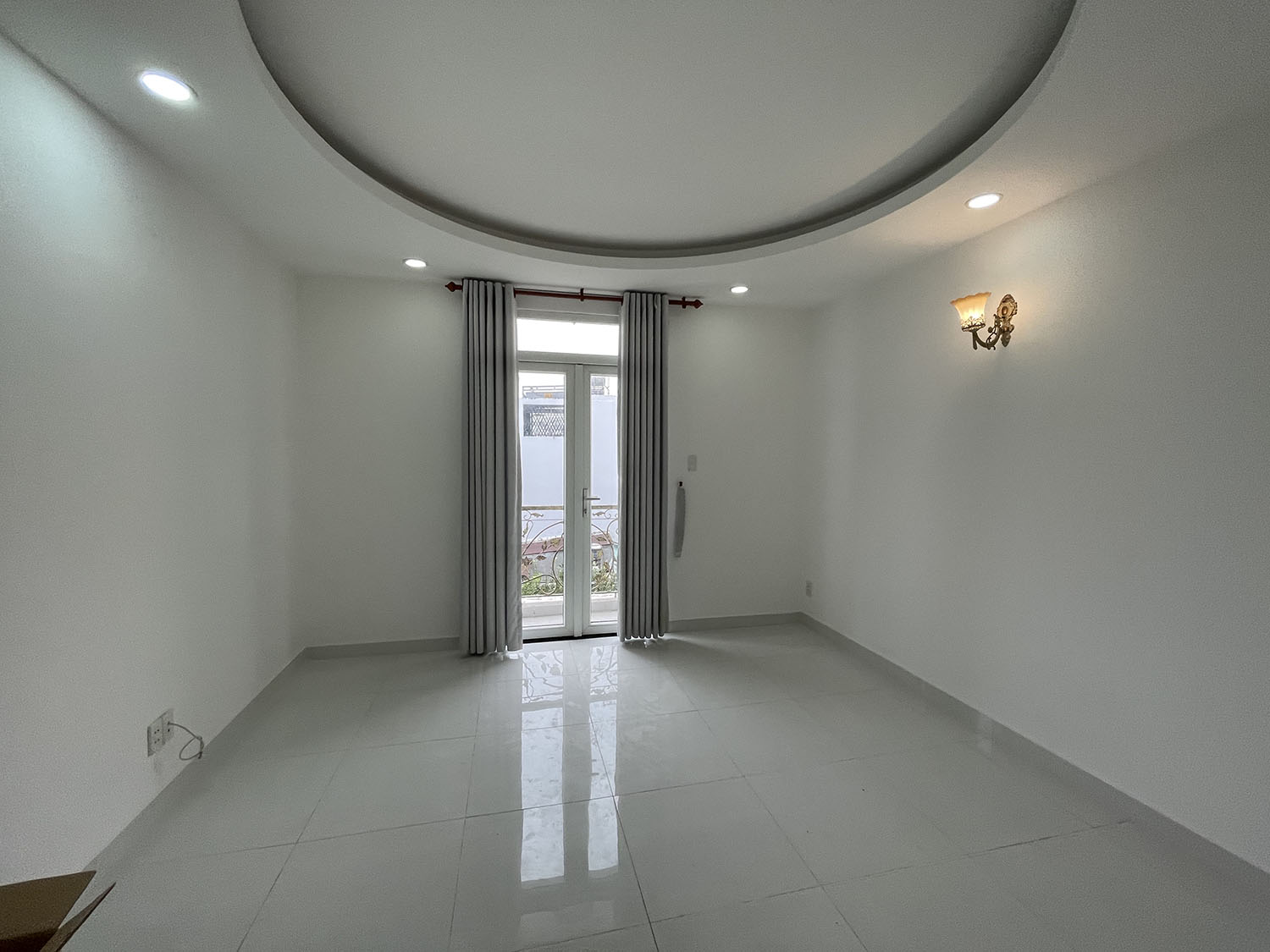 Chính chủ cho thuê nhà 3 lầu thiết kế cổ điển hẻm ôtô 7 chỗ 482/69K Lê Quang Định